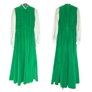 Vintage Style Groovy 60s/70s Velour Maxi Dress